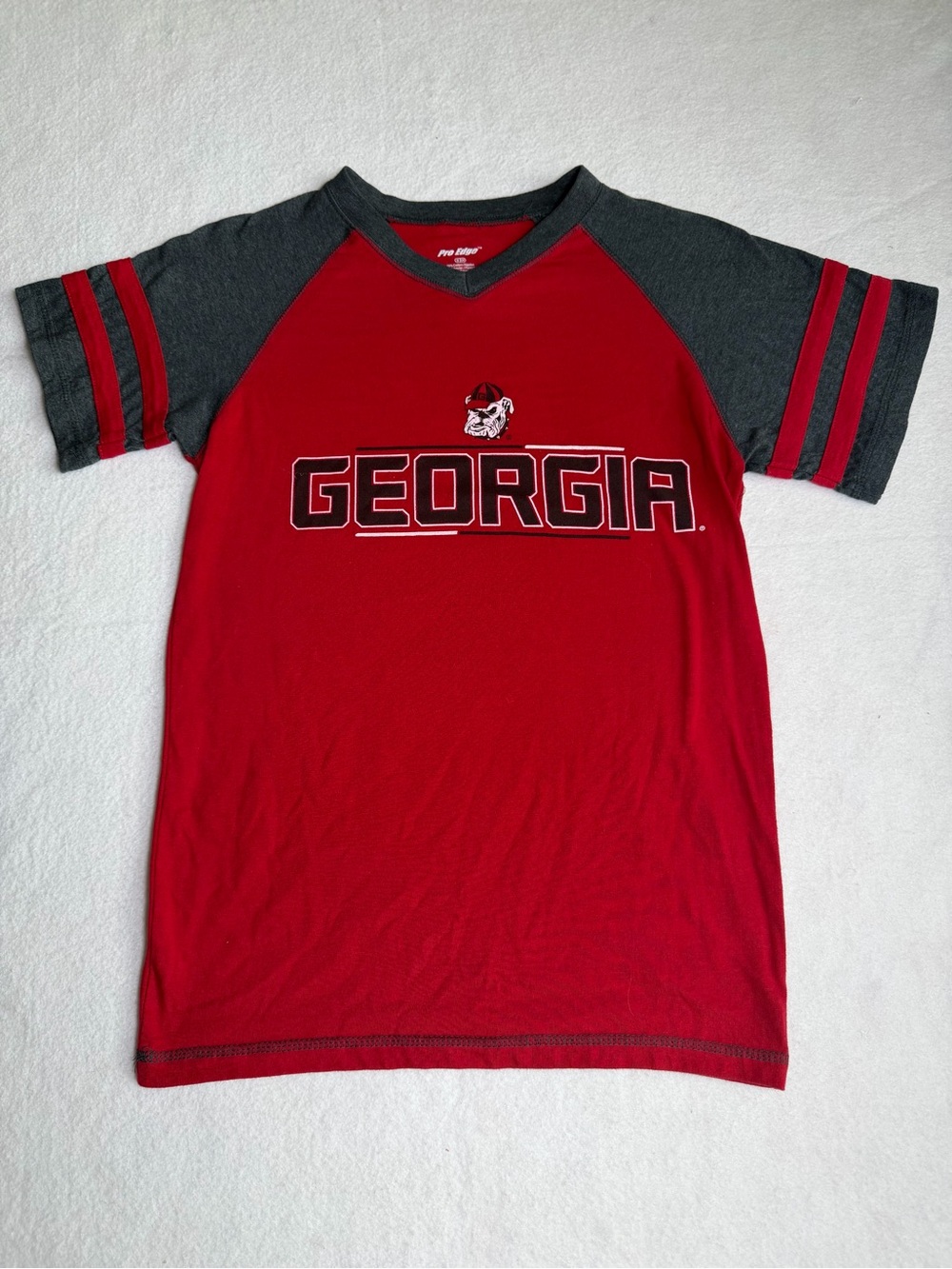 UGA Bulldogs Georgia Raglan Tee in Red and Gray V Neck S
